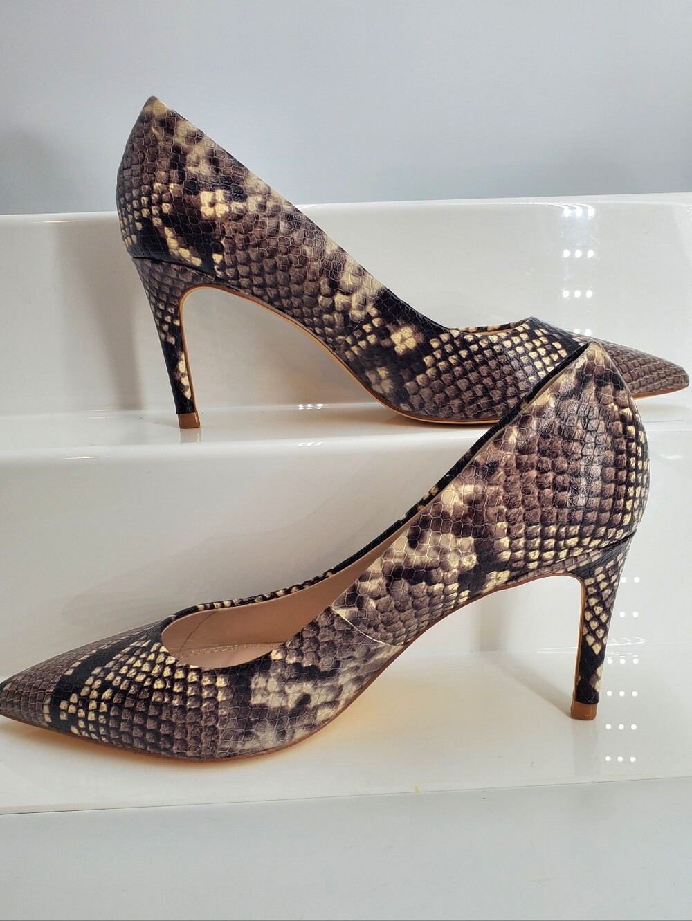 Zara Snakeskin Leather Heel Pumps 38 (26A)
